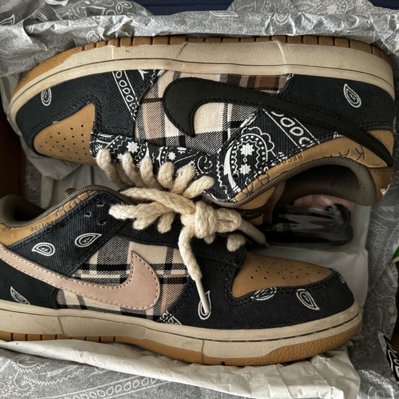 Nike SB Dunk Low Paisley Plaid Sneakers Travis Scott - Picture 5 of 7